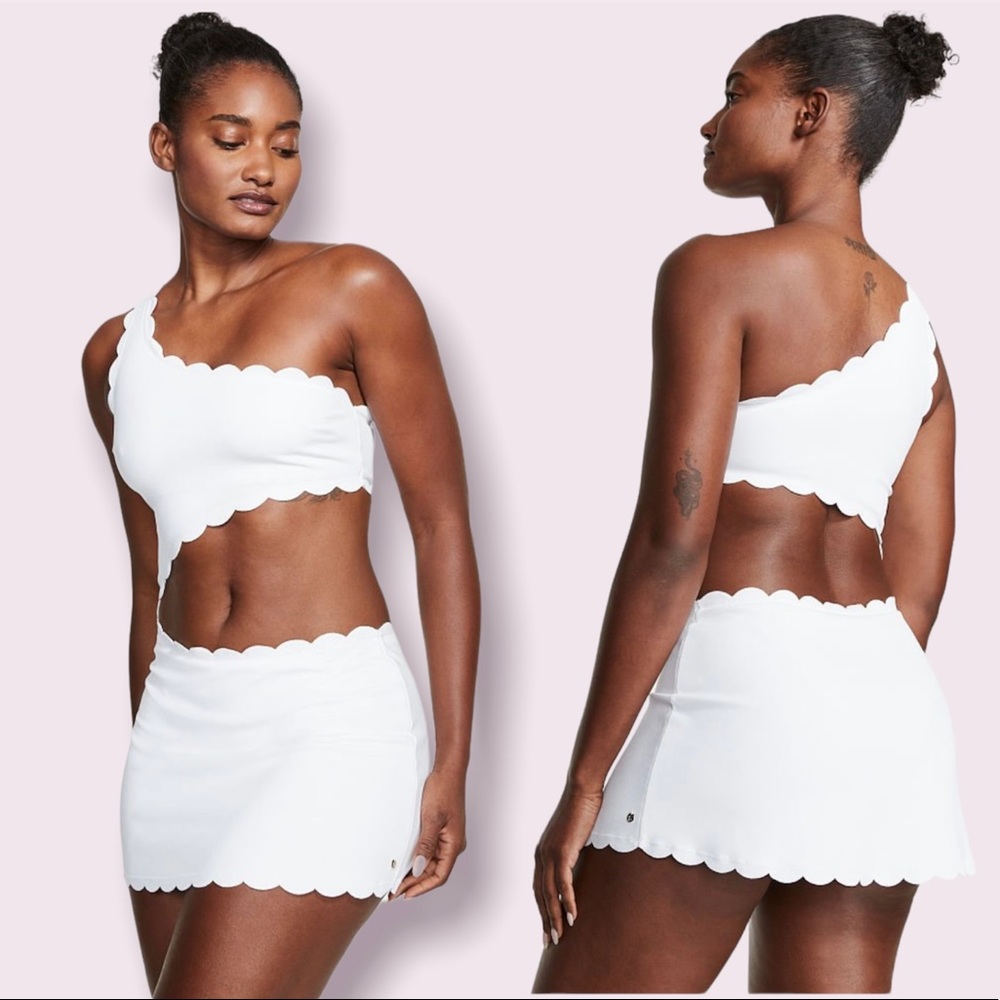 VICTORIA'S SECRET Elegant white/Ivory Scallop Swim Dress size X-Large